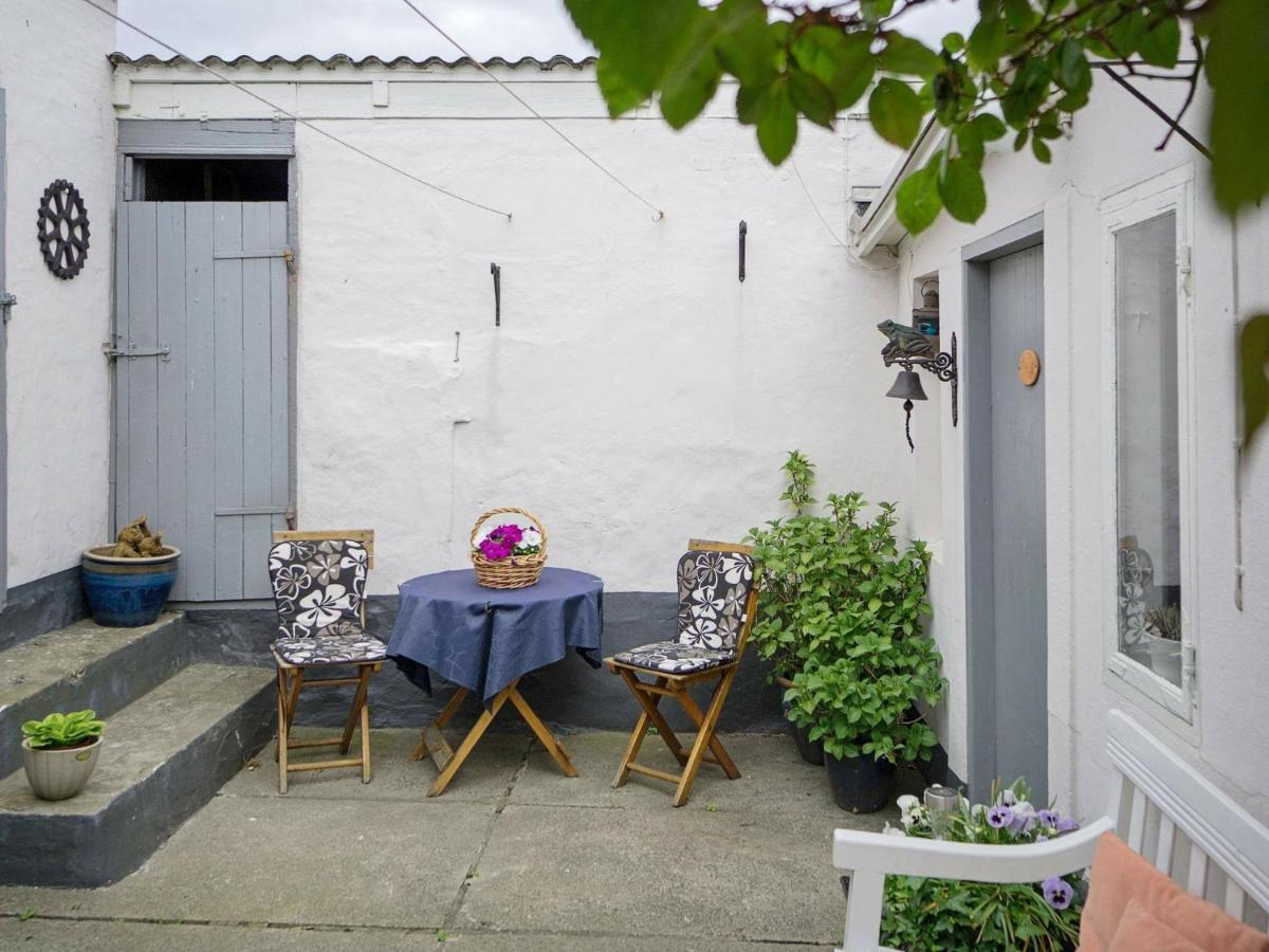 4 Person Holiday Home In Allinge Eksteriør billede